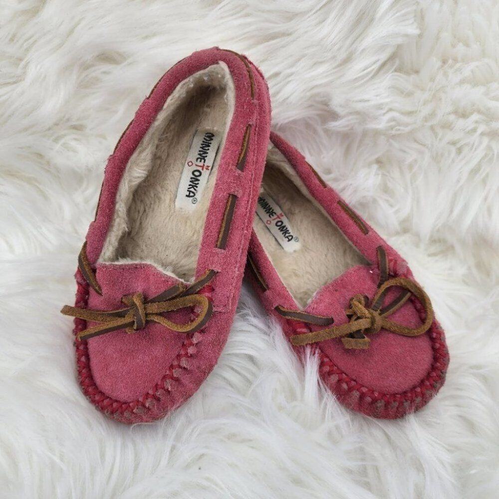 MINNETONKA Pink Moccasins Girls Size 3
